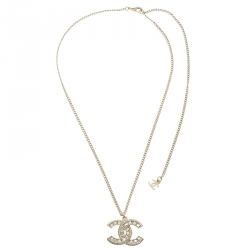 مملوكة مسبقًا Chanel CC Crystal Gold Tone Pendant Necklace