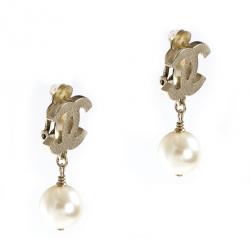 Pre Owned Chanel CC Pearl Earrings