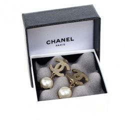 Pre Owned Chanel CC Pearl Earrings