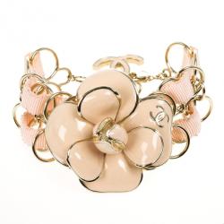 مملوكة مسبقًا Chanel Pink Camellia Bracelet