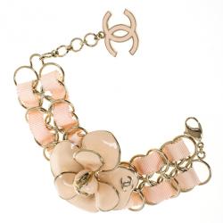 مملوكة مسبقًا Chanel Pink Camellia Bracelet