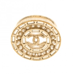 مملوكة مسبقًا Chanel CC Crystal & Faux Pearl Embellished Gold Tone Circular Ring Size 50.5