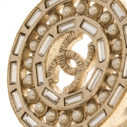 مملوكة مسبقًا Chanel CC Crystal & Faux Pearl Embellished Gold Tone Circular Ring Size 50.5