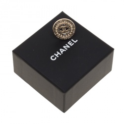 مملوكة مسبقًا Chanel CC Crystal & Faux Pearl Embellished Gold Tone Circular Ring Size 50.5