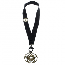 مملوكة مسبقًا قلادة شانيل CC مزخرفة كريستال