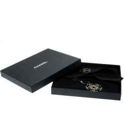 مملوكة مسبقًا قلادة شانيل CC مزخرفة كريستال