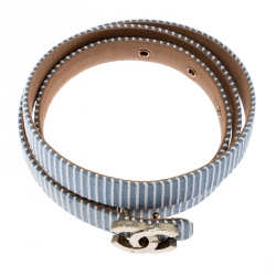 مملوكة مسبقًا حزام شانيل أزرق/أبيض قماش مخطط إبزيم CC مقاس 75 سم