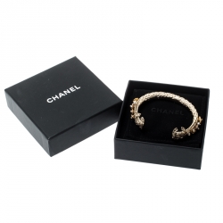 مملوكة مسبقًا Chanel CC Faux Pearl Floral Engraved Gold Tone Open Cuff Bracelet