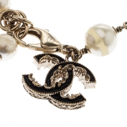 Pre Owned  سوار شانيل CC لؤلؤ صناعي وخرز ذهبي