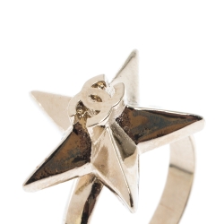 Pre Owned خاتم شانيل CC نجمة ذهبي مقاس 50.5