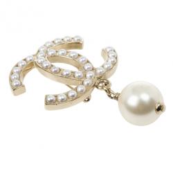 Pre Owned Chanel CC Pearl Drop Brooch