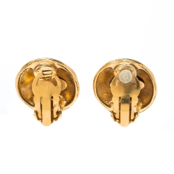 Pre Owned Chanel CC Textured Gold Tone Round Clip-on Stud Earrings 