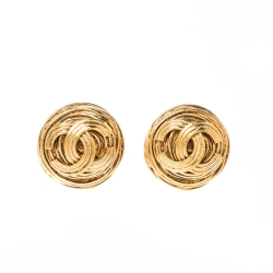 Pre Owned Chanel CC Textured Gold Tone Round Clip-on Stud Earrings 