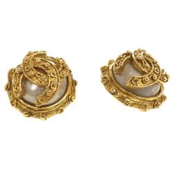 Pre Owned Chanel Pearl CC Logo Studded Clip On Earrings