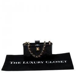 مملوكة مسبقًا جراب آيفون شانيل بسلسلة جلد تمساح أسود