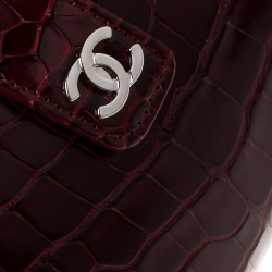 Pre Owned جراب آيفون شانيل جلد تمساح أحمر