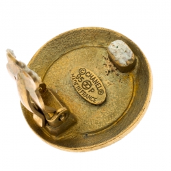 Pre Owned Chanel CC Black Textured Gold Tone Round Clip-on Stud Earrings 