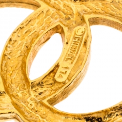 مملوكة مسبقًا Chanel CC Crystal Gold Tone Pin Brooch