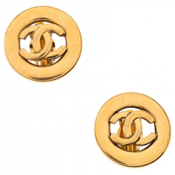 مملوكة مسبقًا Chanel Vintage CC Gold Tone Clip On Earrings