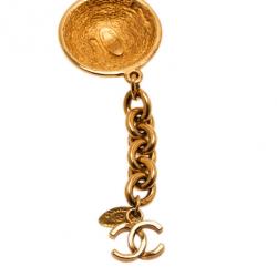 Pre Owned Chanel Coco Medals Vintage Gold-Plated Bracelet 23CM