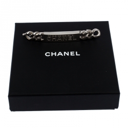 Pre Owned بروش شانيل حلية بار فضي اللون وصلات سلسلة