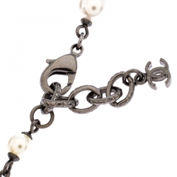 مملوكة مسبقًا قلادة شانيل CC طبقات خرز ولؤلؤ صناعي متعددة الألوان