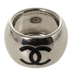 Pre Owned Chanel CC Black Heart Silver Tone Ring Size 52.5