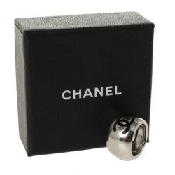 Pre Owned Chanel CC Black Heart Silver Tone Ring Size 52.5