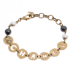 Pre Owned سوار شانيل ذهبي اللون مفرغ بدلالية وخرز