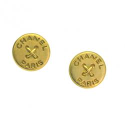 مملوكة مسبقًا Chanel Button Earrings