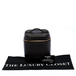 مملوكة مسبقًا حقيبة شانيل "فانيتي" شكل علبة جلد كافيار بني داكن