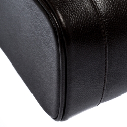 مملوكة مسبقًا حقيبة شانيل "فانيتي" شكل علبة جلد كافيار بني داكن