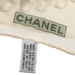 Pre Owned وشاح شانيل حرير مطبوع أخذر ساغ مربع مطبوع