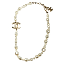 مملوكة مسبقًا Chanel Classic Short Off White Pearl Necklace