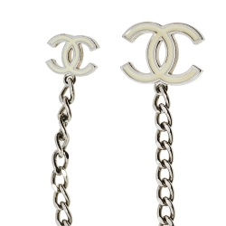 مملوكة مسبقًا Chanel Silver Tone Enamel CC Charm Chain Belt