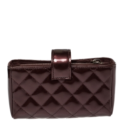 Pre Owned Chanel Burgundy Quilted Patent Leather CC Phone Holder 