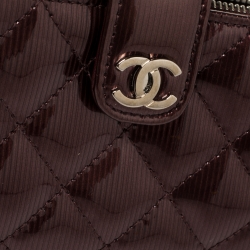 Pre Owned Chanel Burgundy Quilted Patent Leather CC Phone Holder 