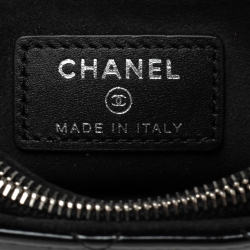 Pre Owned Chanel Black Quilted Patent Leather CC Phone Holder Pouch