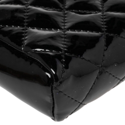 Pre Owned Chanel Black Quilted Patent Leather CC Phone Holder Pouch