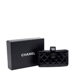 Pre Owned Chanel Black Quilted Patent Leather CC Phone Holder Pouch