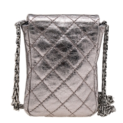 Pre Owned Chanel Metallic Silver Quilted Crinkled Leather Reissue Phone Holder 