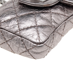 Pre Owned Chanel Metallic Silver Quilted Crinkled Leather Reissue Phone Holder 