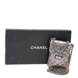 Pre Owned Chanel Metallic Silver Quilted Crinkled Leather Reissue Phone Holder 