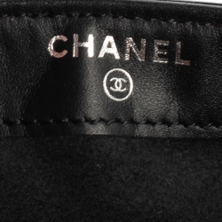 Pre Owned Chanel Black Patent Leather Boy Phone Pouch