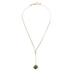 مملوكة مسبقًا قلادة شانيل كاميليا سوداء