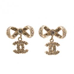 مملوكة مسبقًا Chanel Bow CC Logo Crystal Gold Charm Earrings