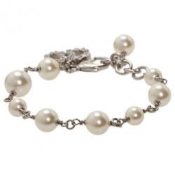 مملوكة مسبقًا Chanel CC Crystal Pearl Bracelet
