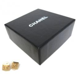 مملوكة مسبقًا حلق مثقوب شانيل مربع قفل دوار شعار CC