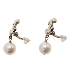 Pre Owned حلق شانيل CC لؤلؤ