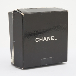 مملوكة مسبقًا Chanel Vintage Gold Tone Leather Woven Round Clip-On Earrings